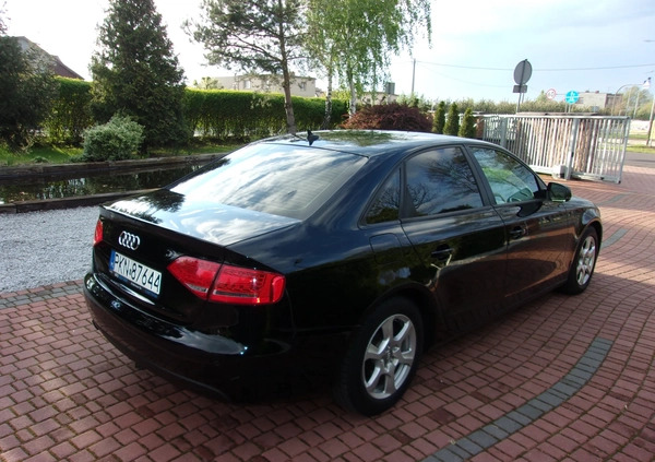 Audi A4 cena 31900 przebieg: 330000, rok produkcji 2009 z Rychwał małe 137